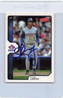 2002 Victory #40 Felipe Lopez Blue Jays Signed Auto *H6561 - Image 1 of 2