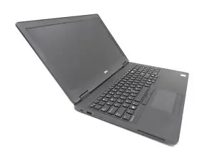 Dell Precision 3520 | 2.80GHz Core I5-7440HQ | 8GB PC4 | 500GB SSD | Quadro M620 - Foto 1 di 7