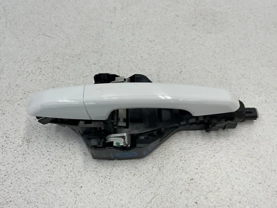 18 19 20 21 Jaguar E-Pace paso delantero derecho exterior manija de puerta blanca 1533 OEM Foto 1 de 4