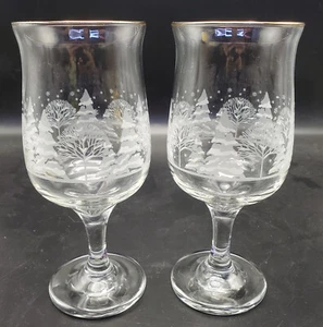 Arby’s And Libby Christmas Glasses Gold Trim Winter Wonderland Frosted Set of 2 - Picture 1 of 2