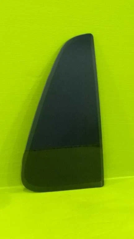 99 00 01 02 03 ML320 PASSENGER RIGHT REAR VENT GLASS OEM 3753-39 - Image 1 of 3