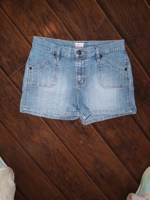 No Boundaries女式蓝色牛仔牛仔裤低腰Y2K短裤 — 第 1/3 张图片