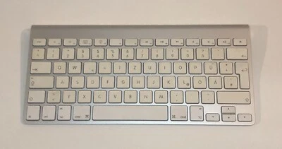 Apple Wireless Bluetooth Keyboard Tastatur defekt - QWERTZ - Bild 1 von 2