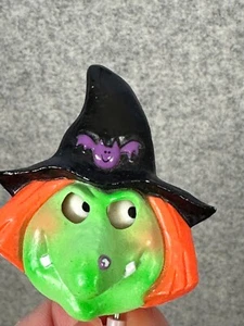 Vintage Hallmark Lapel Pin Halloween Wind-Up WORKS Witch Moving Eyes - Picture 1 of 12