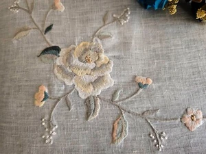 Copriletto lino Bellora ricamo a macchina rifinito a mano king size 280x295 cm - Foto 1 di 12
