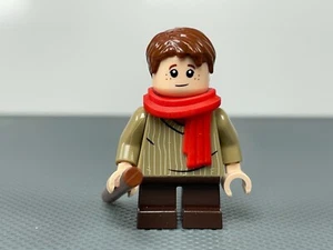 Minifigura LEGO Tiny Tim 40410 vacaciones de Navidad 2020 homenaje a Charles Dickens - Imagen 1 de 6