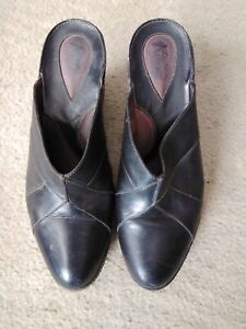 Clarks Artisan Collection Women’s Heels Size 12 Slip On Mules Clogs