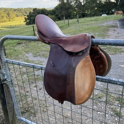 Sillín inglés Stubben Siegfried Extra Hunt SUIZA 19,5” 32 CM árbol. Foto 1 de 4