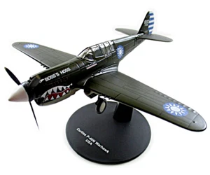 CURTISS P-40N WARHAWK USA AIR FORCE YEAR 1938 GREEN DEAGOSTINI SCALE 1:72  - Picture 1 of 10