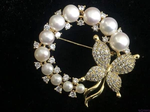 3 Ct Round Cut Simulated White Pearl Butterfly Brooch Pin 14K Yellow Gold Finish - Picture 1 of 4