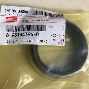 Genuine Isuzu 8-98134394-0 Rear Hub Oil Seals Fits ISUZU D-MAX GM 98134394 - Picture 1 of 2