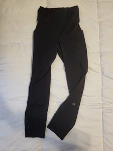 Lululemon High-Rise Pocket leggings, Size 0 Reflective Dots on Ankle - Picture 1 of 7
