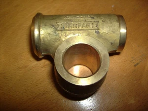 Triumph Lotus Bond LH Front Lower Trunnion Muñón Inferior Izquierdo STANPART NEW - Imagen 1 de 2