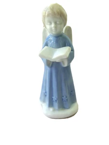 Abito vintage angelo di Natale porcellana blu ali bianche! GIAPPONESE! Alto 4 3/4"! - Foto 1 di 7