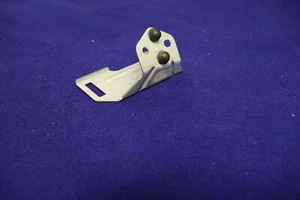 NEW Genuine Mercedes-Benz Bracket 156-545-00-00(MBA0524) - Picture 1 of 5