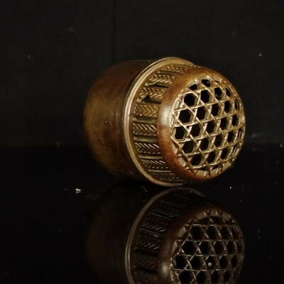 Antiguo tarro de cricket de bronce antiguo quemador de incienso adorno estatua china Foto 1 de 4