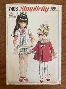 Abito da festa vintage modello semplicità 5990 bambina A-Line taglia 2 NON TAGLIATO - Foto 1 di 2