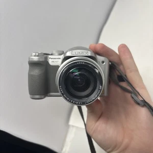 Panasonic Lumix DMC-FZ7 Digital Camera Silver. No Charger. Read - Picture 1 of 18