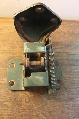 Bisagra de puerta inferior delantera PS número 53 de un Oldsmobile Toronado 1970 Foto 1 de 4