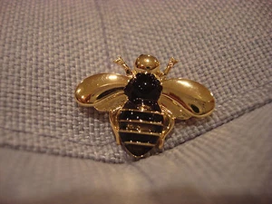 TEN79LA BOUTIQUE DESIGNER BEE METAL PIN BROOCH - BRAND NEW - Bild 1 von 9