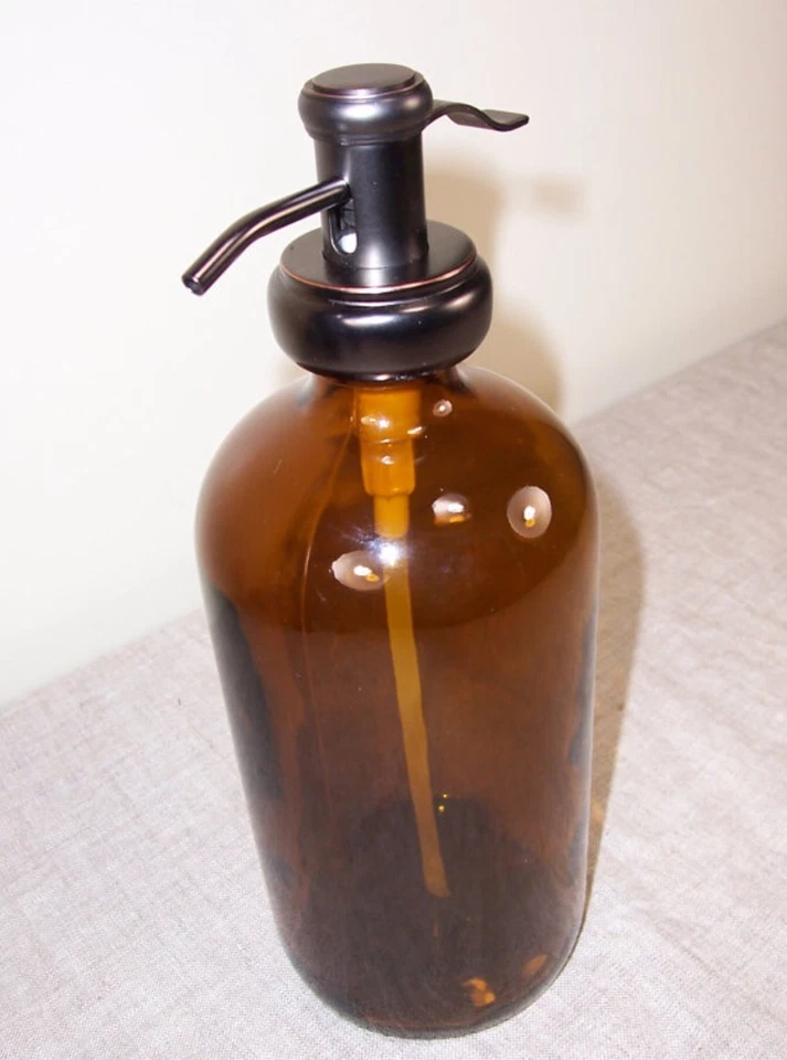 Dispensador de bomba de jabón de vidrio marrón de 32 onzas decoración de bronce boticario de granja plateado Foto 1 de 4