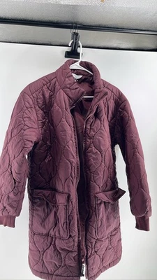 Chaqueta acolchada acolchada Time & Tru para mujer granate larga. Talla M Foto 1 de 3