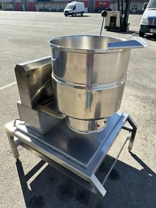 Groen steam kettle gas 10 Gallon TDH40 - Picture 1 of 8