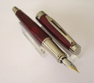 MAGNIFIQUE STYLO PLUME DE PRESTIGE COULEUR BORDEAUX NEUF DE STOCK N183 - Afbeelding 1 van 11