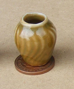 Brown 2.5cm High Ceramic Vase Tumdee 1:12 Scale Dolls House Ornament Flower Br22 - Picture 1 of 1