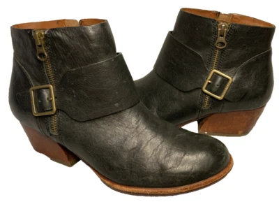 Bota Feminina Kork-Ease Isa Couro Preto Pebbled Zíper Lateral Tornozelo (Tamanho 8) - Imagem 1 de 4