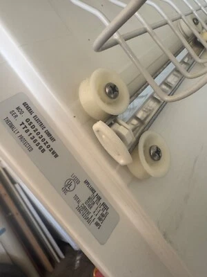 Lavavajillas incorporado General Electric GSD2100VWW 24"" blanco Foto 1 de 3