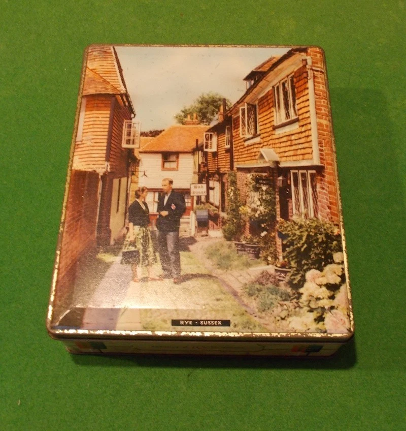Vintage Toffee Tin showing RYE SUSSEX by Edward Sharp and Sons. Good Condition - Image 1 of 1