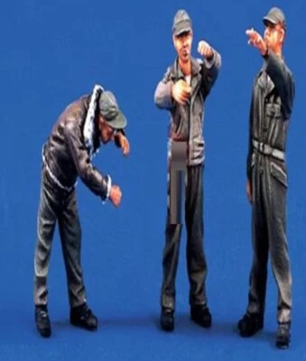 1/48 Resin Figure Model Kit 3 US Air Force Soldiers Workers Crew WW2 Unpainted - Image 1 of 2