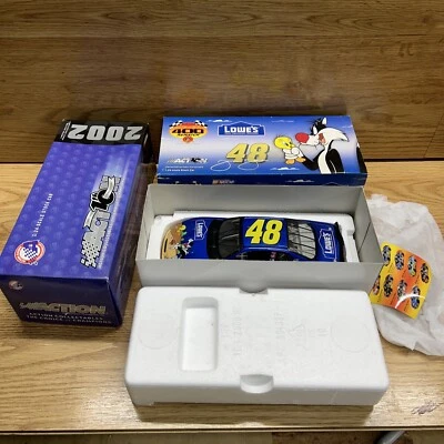1/24 JIMMIE JOHNSON #48 LOWE'S LOONEY TUNES REMATCH  2002 ACTION NASCAR DIECAST - Image 1 of 4