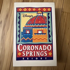 Mickey Walt Disney World Resorts Coronado Springs Uhr - Neu im Karton South West Look - Bild 1 von 10