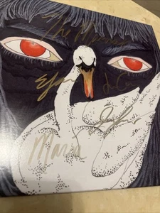 SIGNED The Marias - Hush "12 Vinyl autographed - Picture 1 of 3