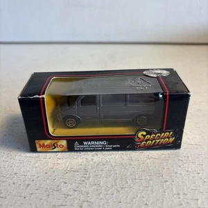 Seltener Maisto Chevy Chevrolet Express 3500 Cargo Van dunkelgrau mit Box - Bild 1 von 13