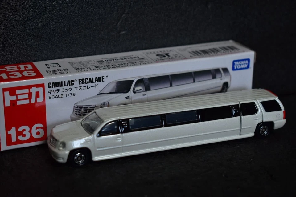 Long 136 Cadillac Escalade Limousine Chevrolet Ford American car o1 - Image 1 of 4