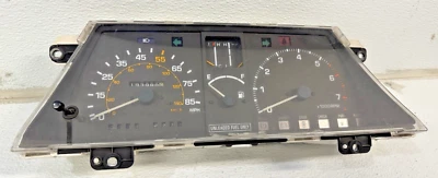 Toyota Van Wagon LE 1984 con grupo de calibre de tacómetro 193 k 83010-28170 OEM Foto 1 de 4