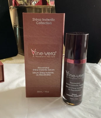 Vine Vera Resveratrol Cuidado de la Piel Shiraz Suero Instentico 30ml/1oz - Nuevo En Caja Foto 1 de 4