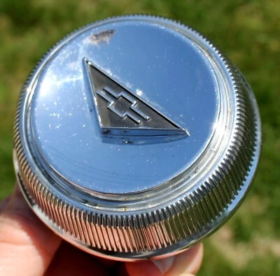 Tampa central botão buzina volante Chevrolet Corvair 1965 1966 fabricante de equipamento original 3859834 - Imagem 1 de 4