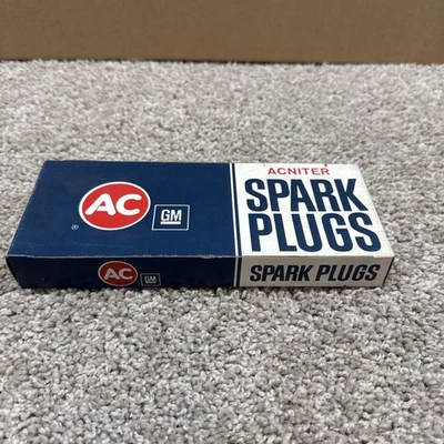 Vintage AC ACNITER  R85TS  Spark Plugs  - 8 NOS Excellent Condition 5612187 - Image 1 of 4