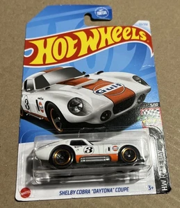 Hot Wheels Shelby Cobra Daytona Cupé - Blanco - Exclusivo Walgreens - TARJETA MALA - Imagen 1 de 5