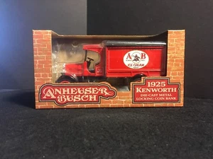 ERTL COLECCIONABLE 1925 KENWORTH A B ICE CREAM TRUCK LOCKING BANK 1/30 DIE CA - Imagen 1 de 5
