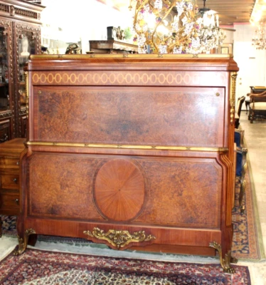 Antigua cama francesa Luis XVI con incrustaciones de palo de rosa reina | Firmada Haentges Ferres Foto 1 de 4