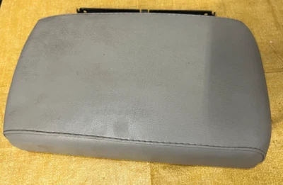 Nissan MAXIMA 2004 05 2006 reposabrazos consola central cubierta tapa gris envío gratuito B22 Foto 1 de 4