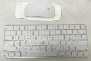 Apple Magic Keyboard w/ Touch ID & Magic Mouse 2 (A1657 - A2449) - Picture 1 of 3
