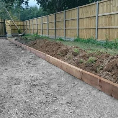 Extra Long Steel Timber Railway Sleeper Bracket Raised Bed Planter Edging Steps - Image 1 of 4