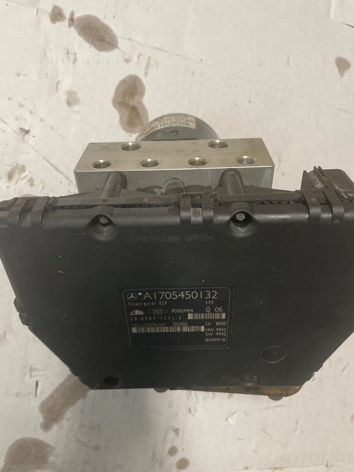 01-04 Mercedes R170 SLK320 SLK230 ABS Anti Lock Brake Pump Module 1705450132 OEM - Image 1 of 4