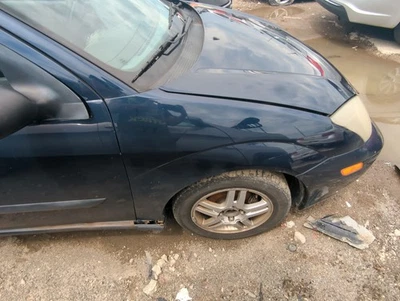 Para-lama de passageiros Ford Focus FGB69 2000-2004 - Imagem 1 de 3